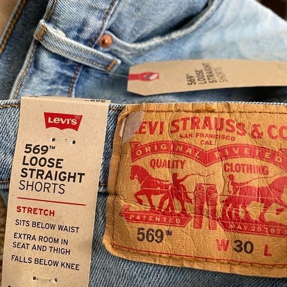 NWT- Levi's 569TM Loose Straight Shorts. Cut low- Waist - 30 - Picture 7 of 8